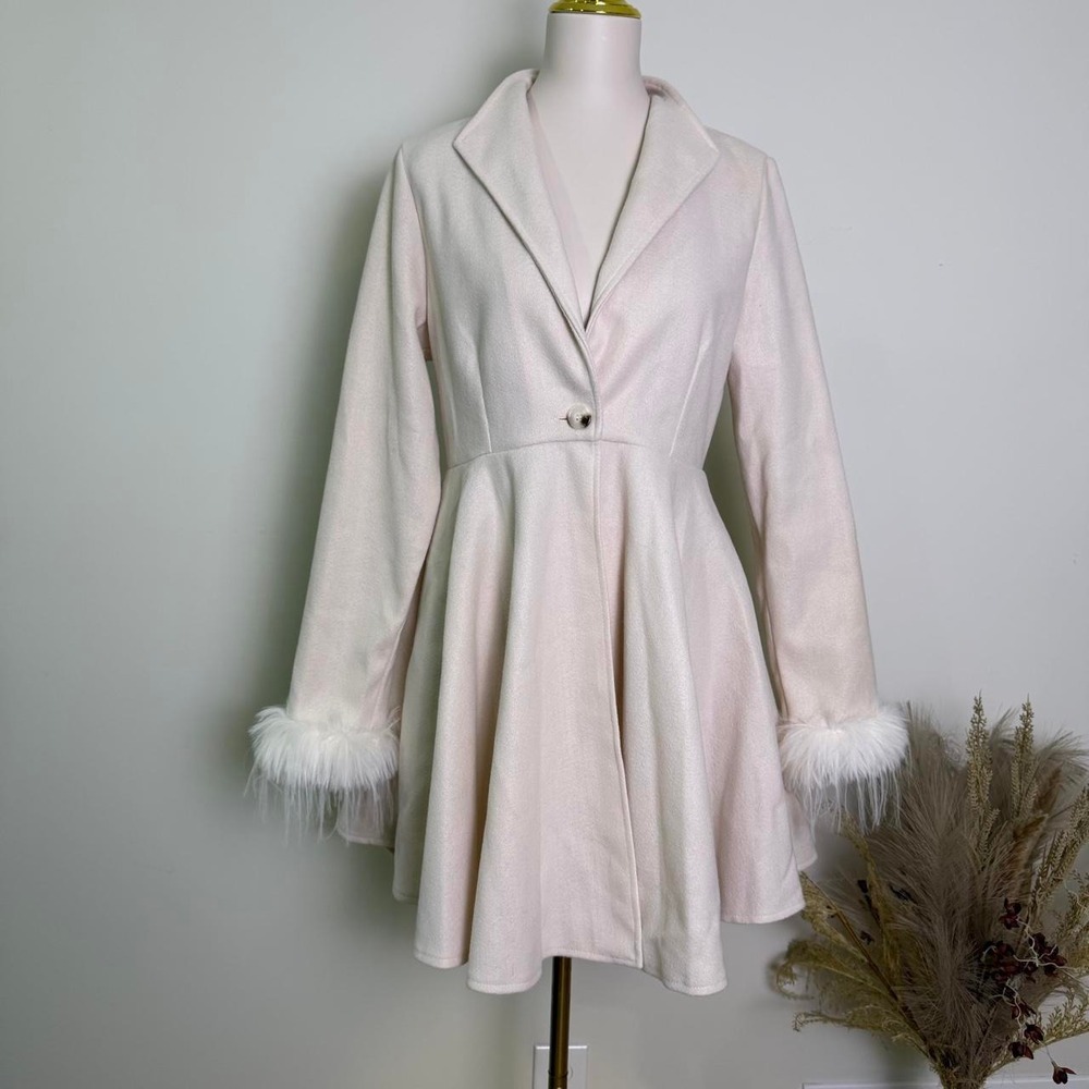 Cream Faux Fur Trim Single-Button Fit & Flare Coat Size M